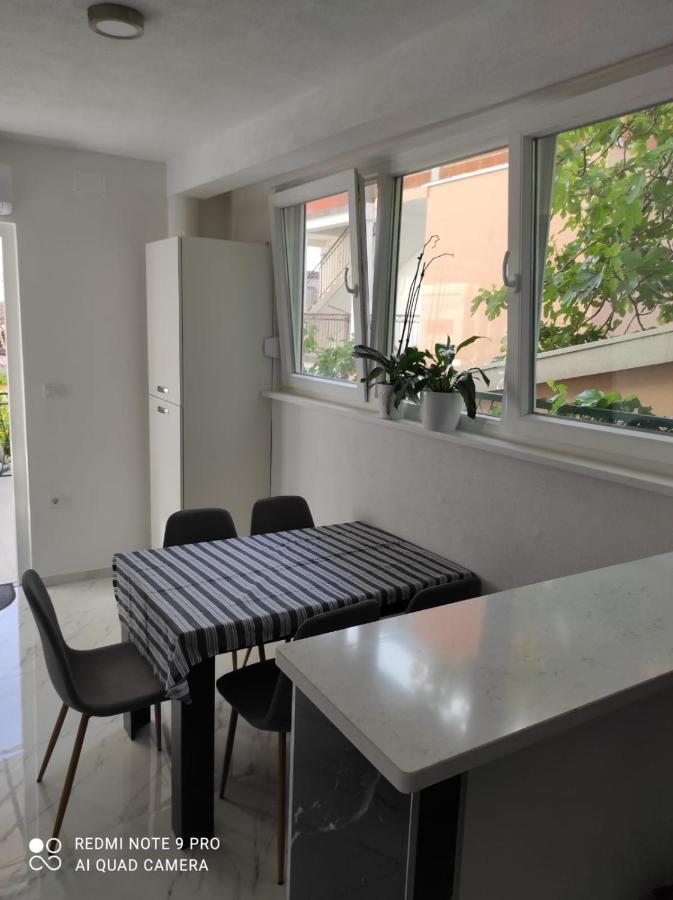 Apartments Pomalo Gostinjska kuća