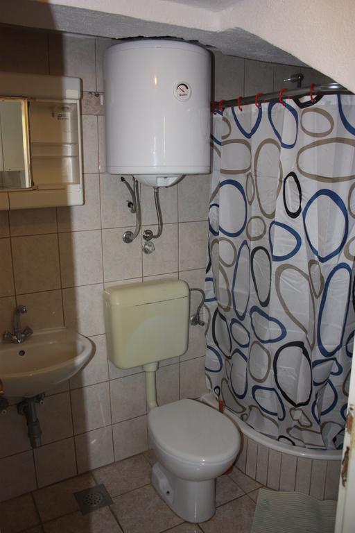 Gostinjska kuća Apartments Pomalo