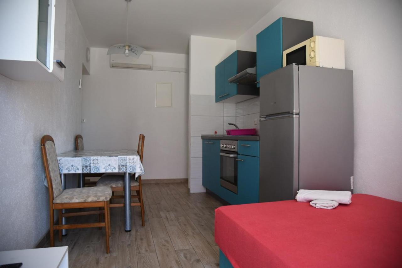 Apartments Pomalo *