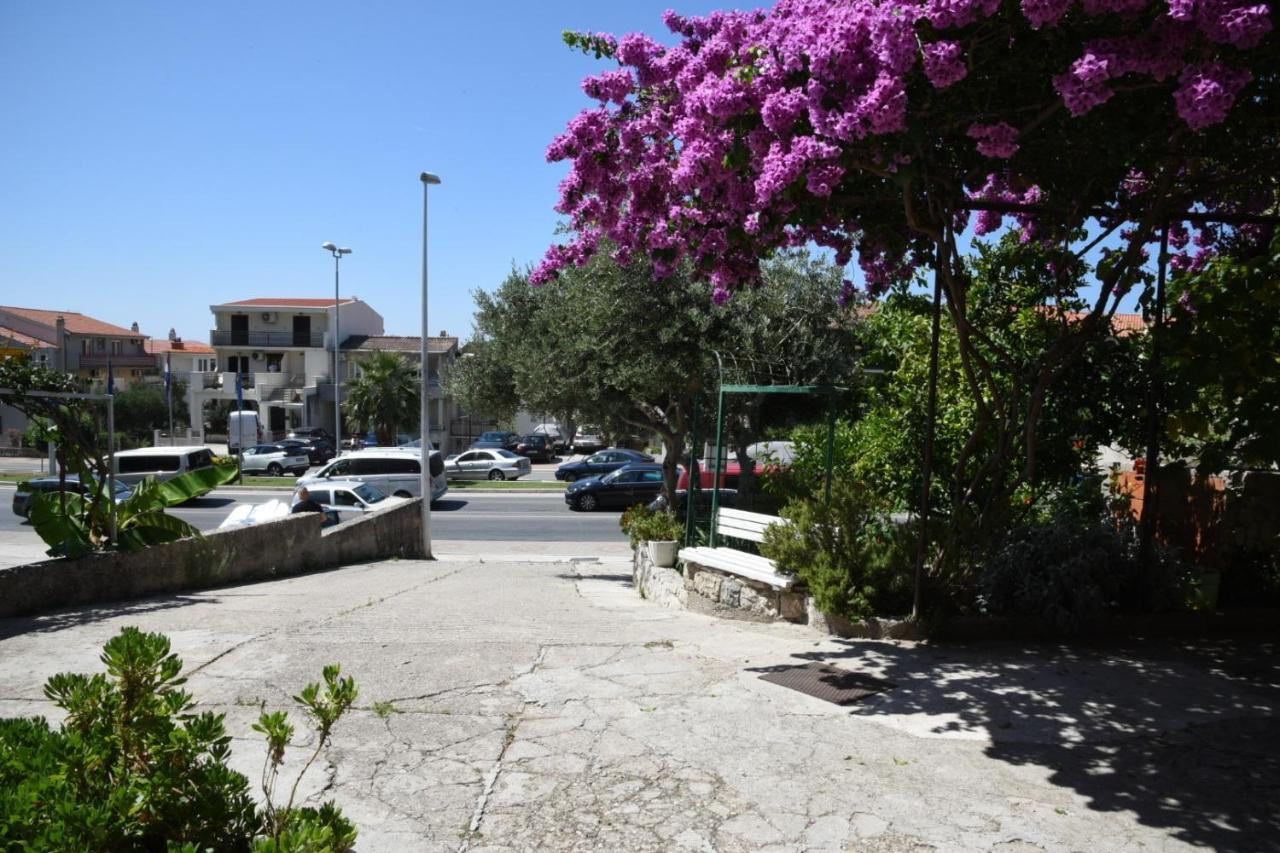 Gostinjska kuća Apartments Pomalo