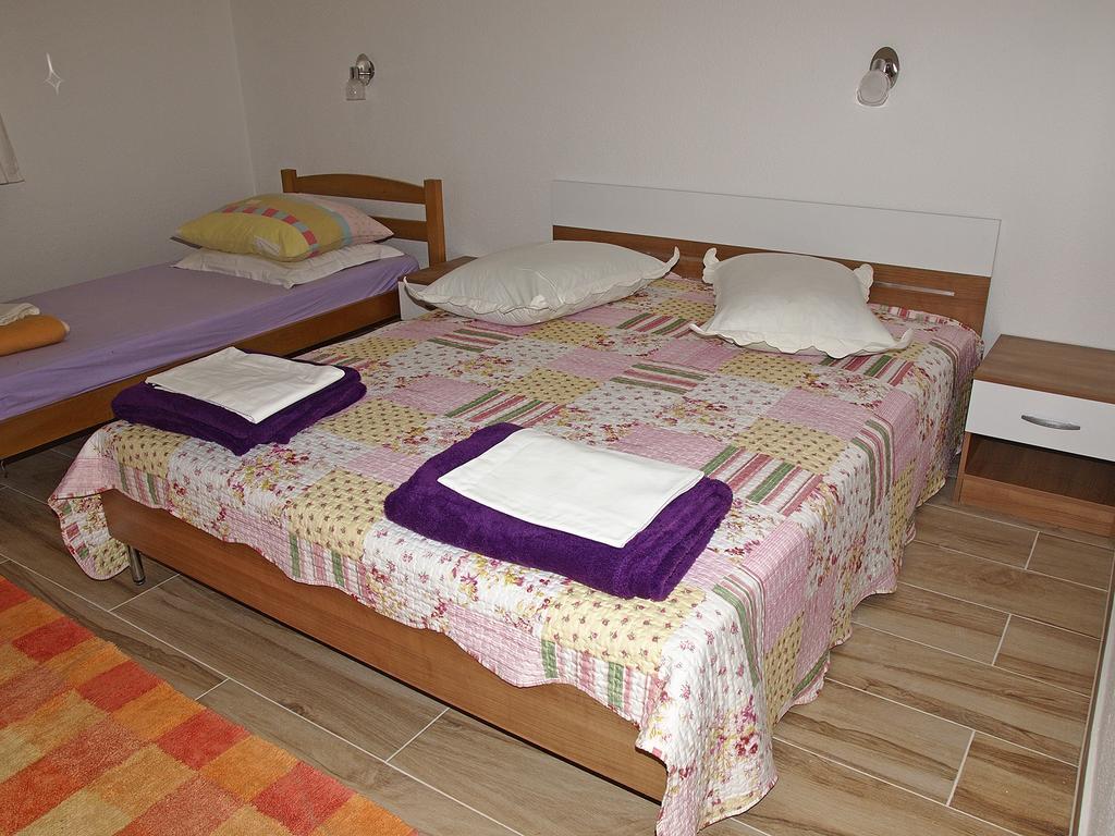 Apartments Pomalo Gostinjska kuća